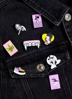 Valfré Los Colmillos Pin